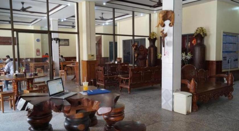 โรงแรมลานคำ ปากเซ ภายนอก รูปภาพ